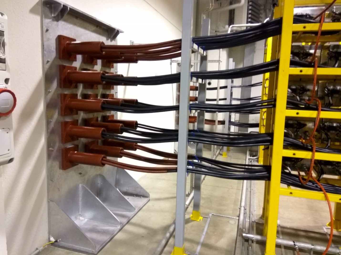 HV Cable Feedthrough